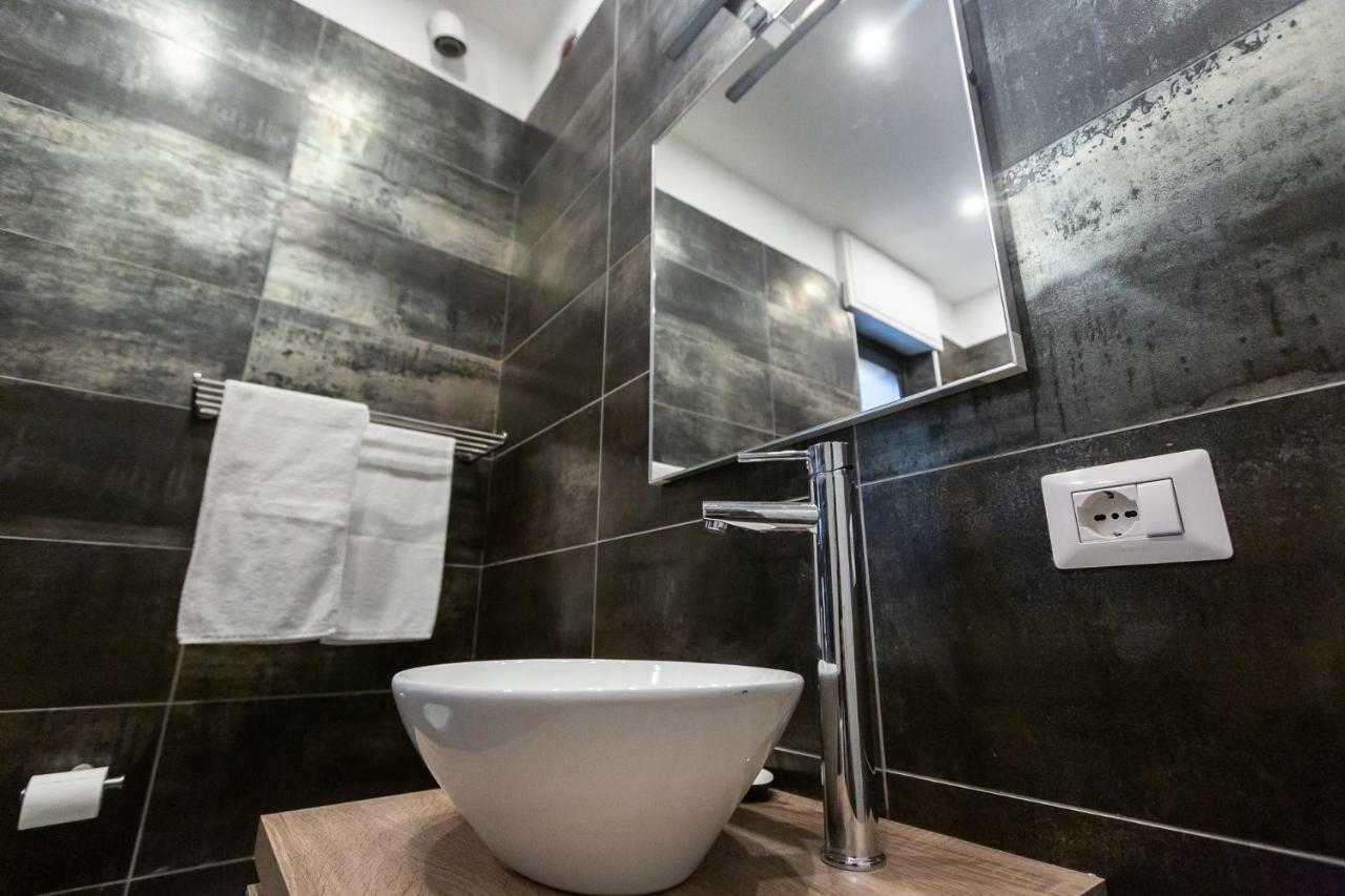 Apartment Mamiani 6 Милано Екстериор снимка